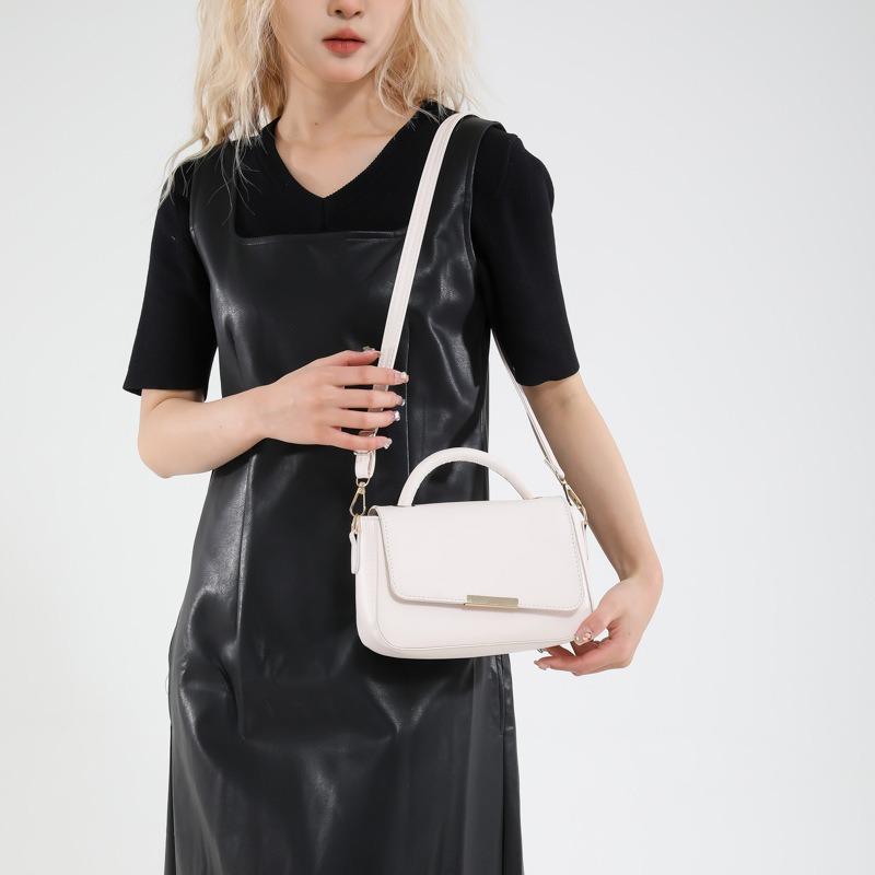 New Casual Fashion Trend Simple Fashion Solid Color Portable Shoulder Crossbody Small Square Bag Woman