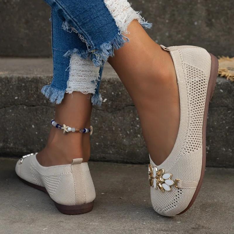 Fashion Women's Breathable Mesh Flat Shoes Plus Size Flowers Shallow Light Slip on Casual Shoes for Women Outdoor Women's Walking Shoes