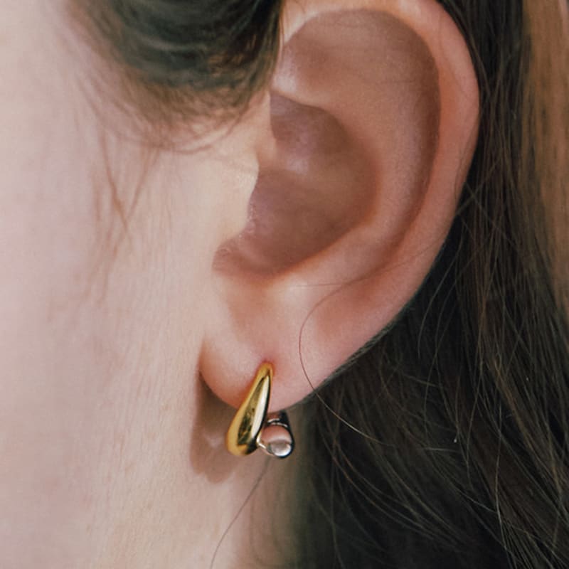 

by hyeres [925 silver] Edge crs one touch earrings (Combi) BH6E45623C9XXX