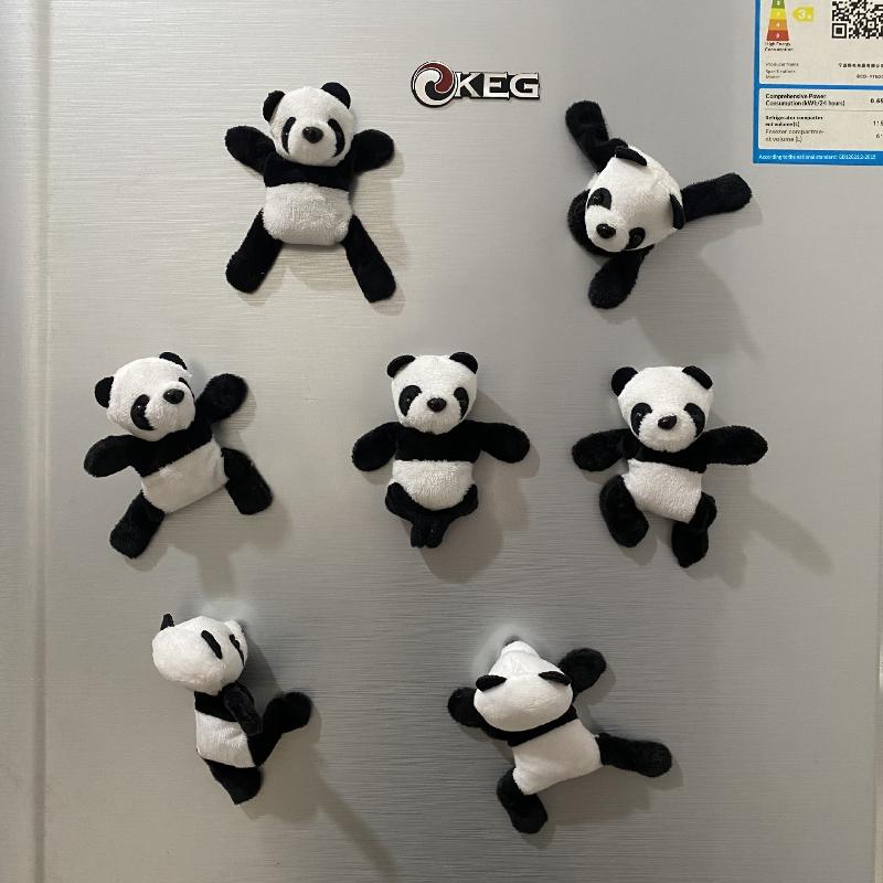 1 Stück Süßer Plüsch-Panda-Magnet für den Kühlschrank Festivalgeschenke für Tourismus Koffer Souveniranhänger