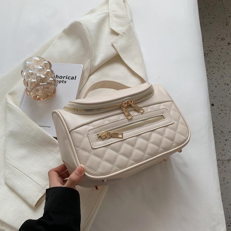 

Косметичка женская осень и зима 2025 новая модная сумка через плечо портативная большой вместимости студентка колледжа универсальная сумка-тоут для поездок на работу