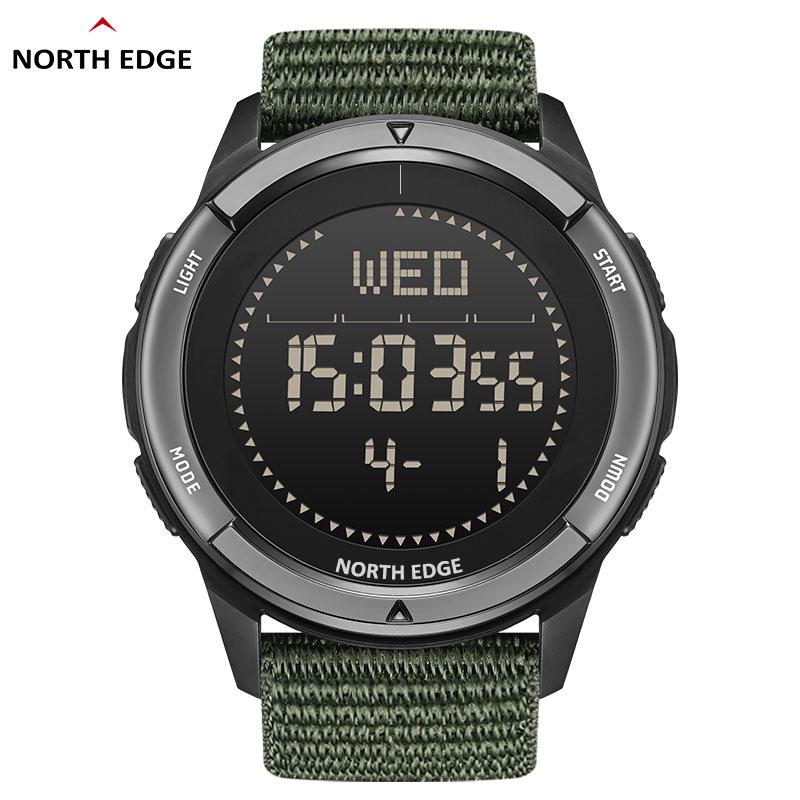 

Men s Carbon Fiber Waterproof Multifunctional Sports Watch with Pedometer зелений