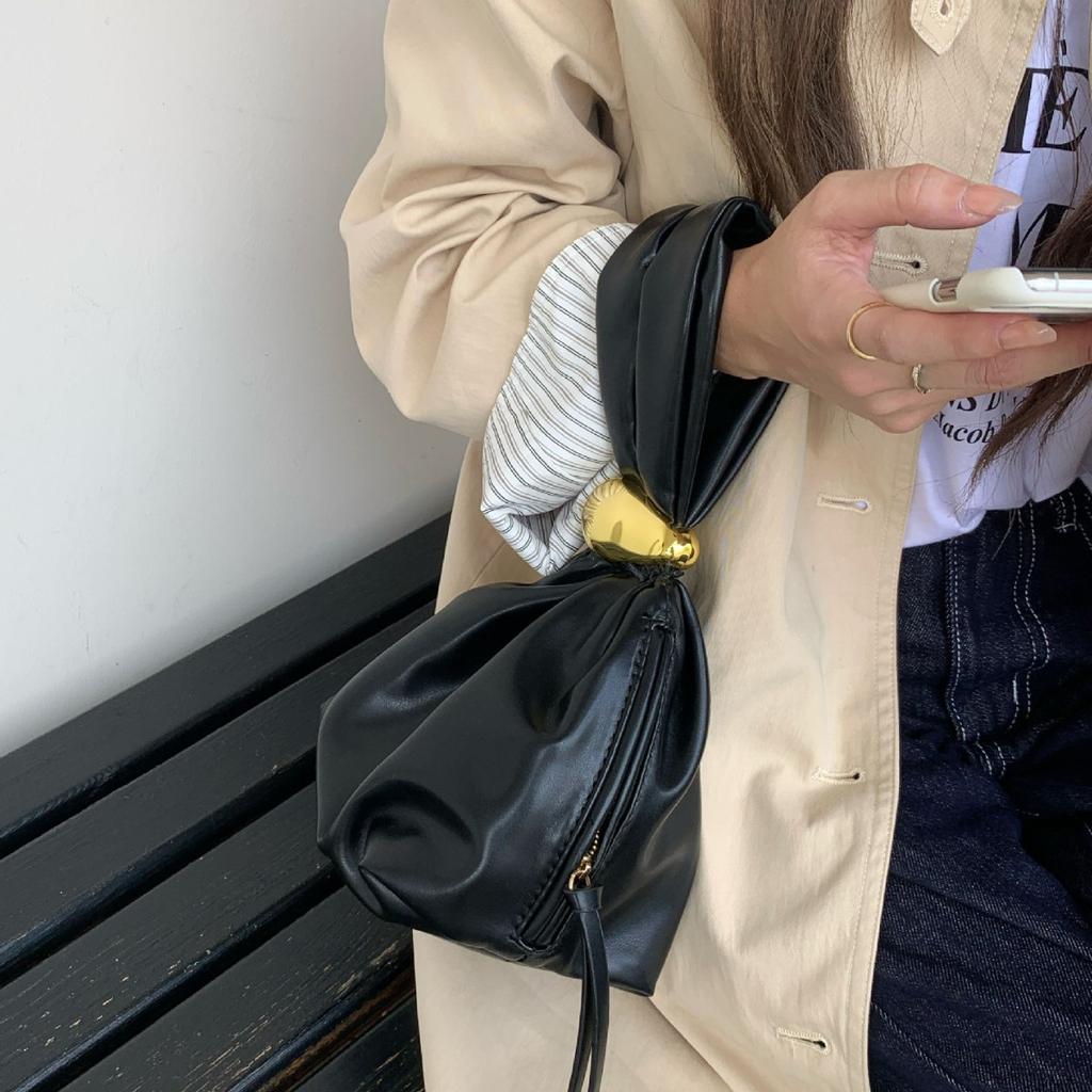 All-match Pleated Cloud Bag Women's Texture Niche Design Handbag Ins Popular Commuting Small Bag