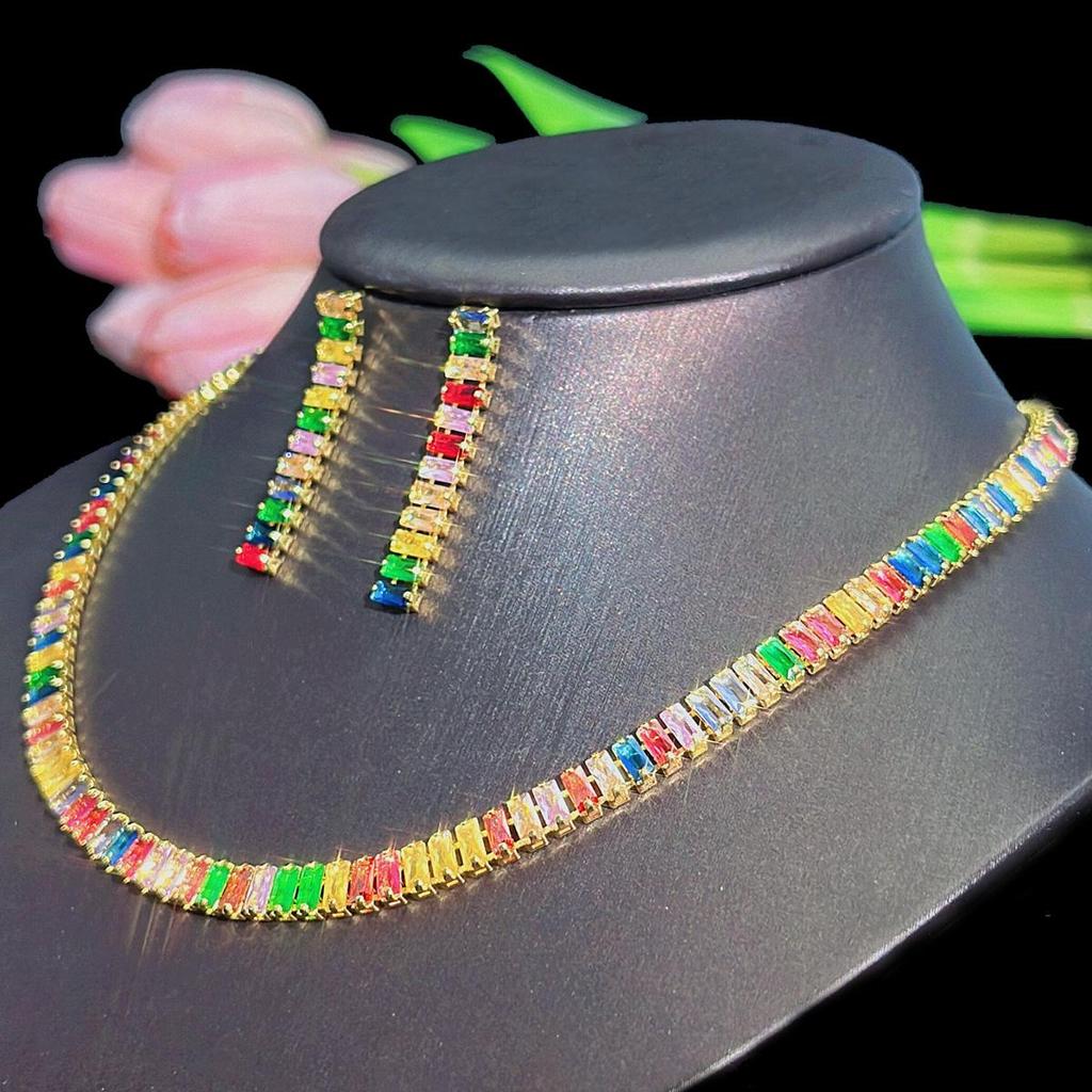 CMM 2ks Módní zlaté stříbrné šperky na párty Pave Multicolor Cubic Zirconia Jednoduchý náhrdelník Náušnice Set pro ženy