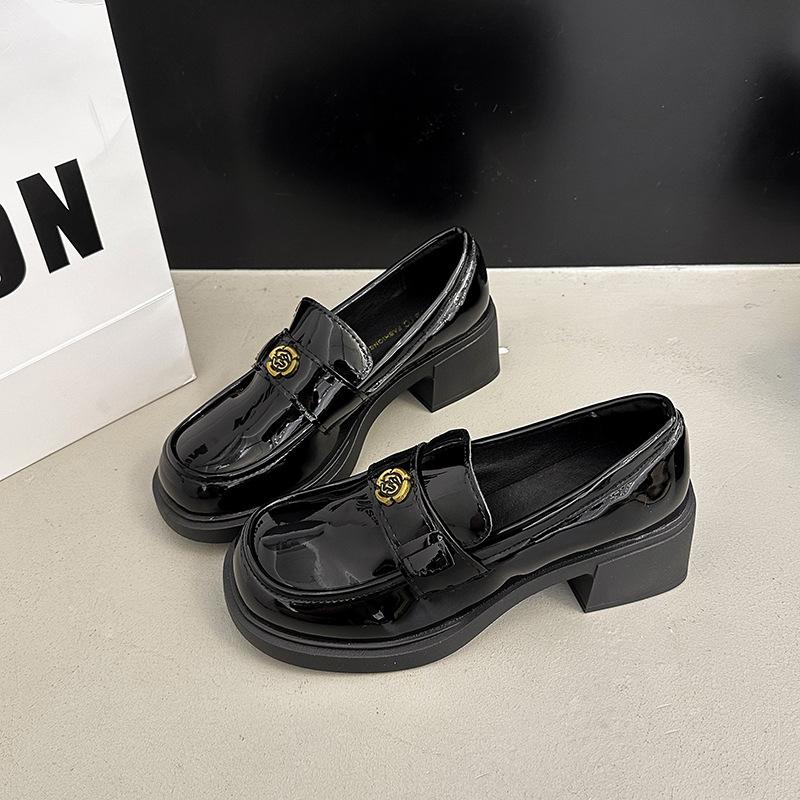 

Black British high heels women s 2025 autumn new platform heightening small leather shoes one pedal French loafers 35