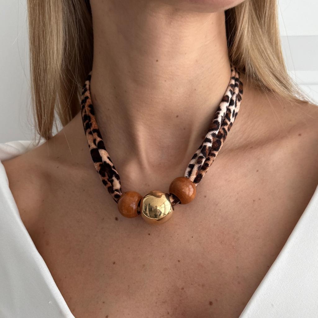 SHIXIN Vintage Leopard Print Velvet Wood Beaded Chokers Necklaces for Women Luxury Laced Up Short Neck Chain Party Neck Jewelry