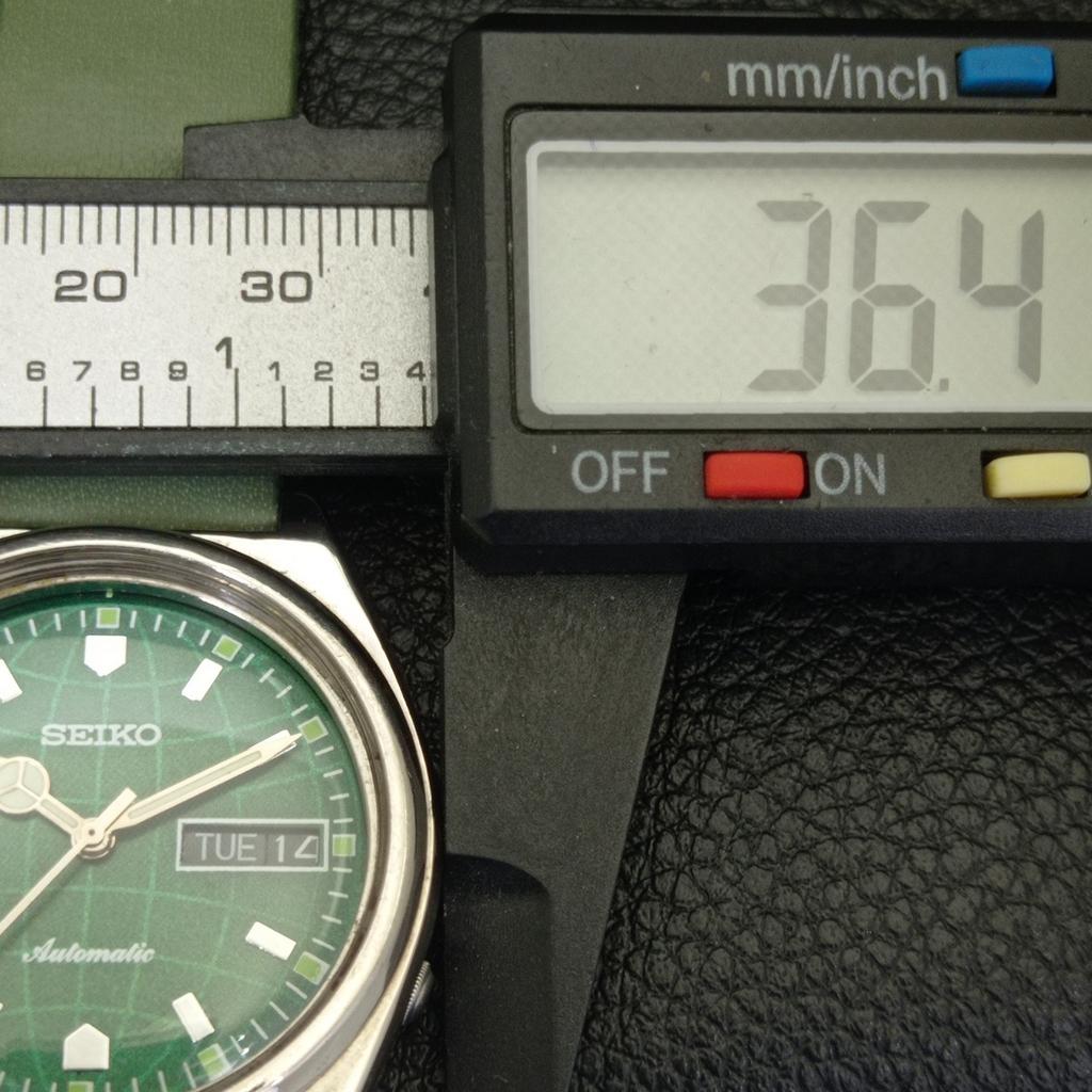 AUTOMATIC 7S36A VINTAGE SEIKO JAPAN MENS GREEN COLOR DIAL WATCH A701546-5