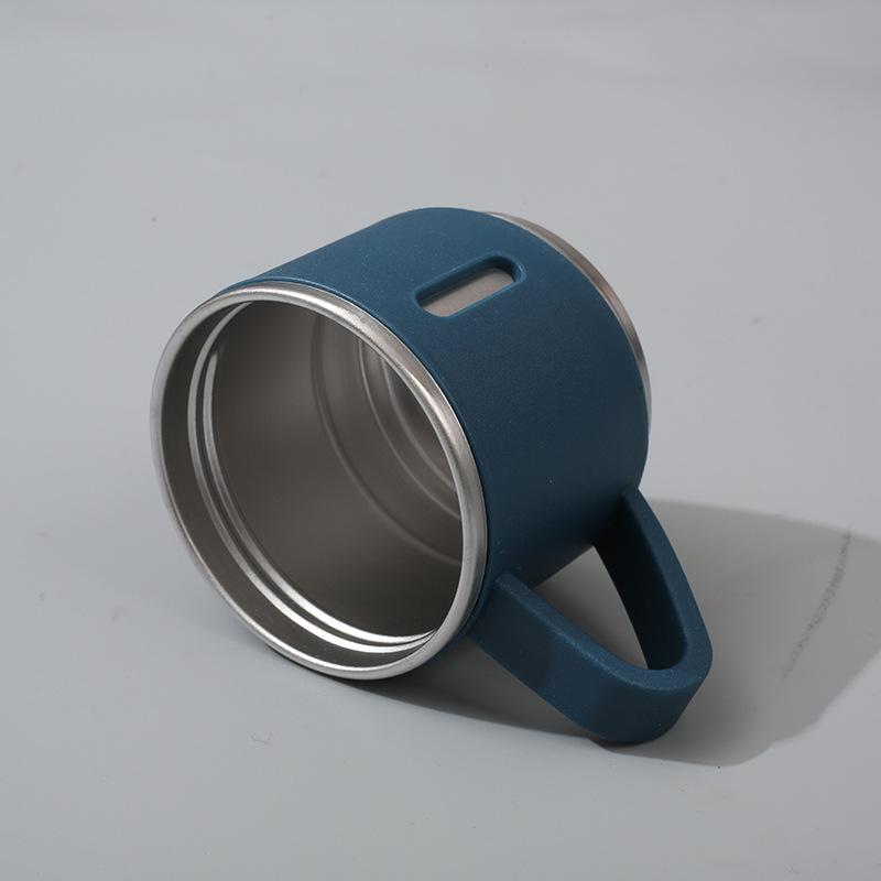 Vakuumkolv i 304 rostfritt stål med ett multifunktionshandtag utomhuskopp med stor kapacitet Business Gift Cup.