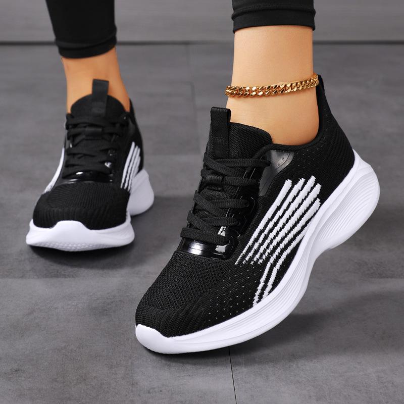 Shoes New Soft-soled Non-slip Casual Sports Shoes Running Shoes Breathable and Lightweight Travel Mesh Shoes