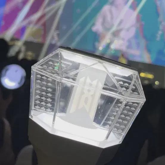 

Monsta X Светящийся жезл