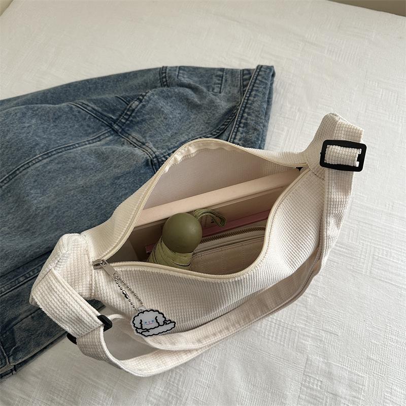 2025 lazy wind Japanese tide literary shoulder bag messenger bag chic student leisure Korean version women's simple dumpling bag