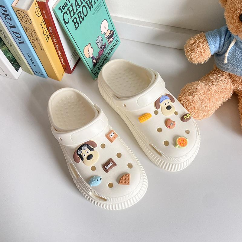 EVA Krankenschwester Strand Lochschuhe Mädchen neuer Sommer Zuhause Plateau Draußen Tragen vielseitige coole Hausschuhe