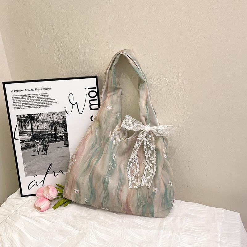 

One shoulder handbag women s bag 2025 smudging trend small flower literary little fresh fairy fan silk scarf fashion canvas Without pendant зелёный