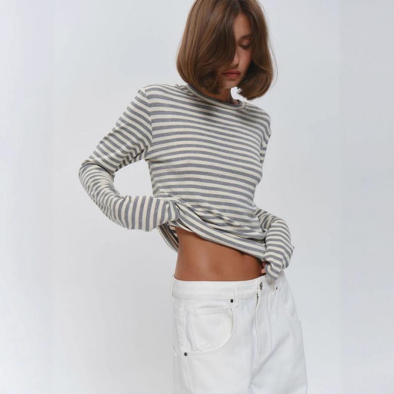 New Striped Long-sleeve 2026 Commuter Slim-fit Round-neck Base Shirt for Women, Casual T-shirt