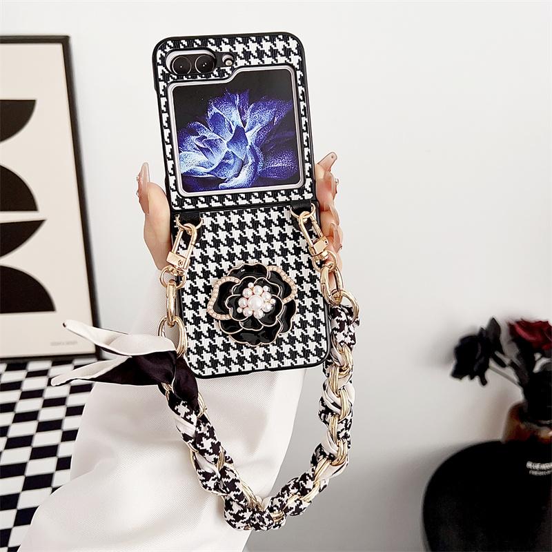 Fashion Houndstooth Pendant Phone Case For Samsung Galaxy Z Flip 5 3 4 Cover with Cute Finger Ring Chain Foroppo Find N2 Flip Cases