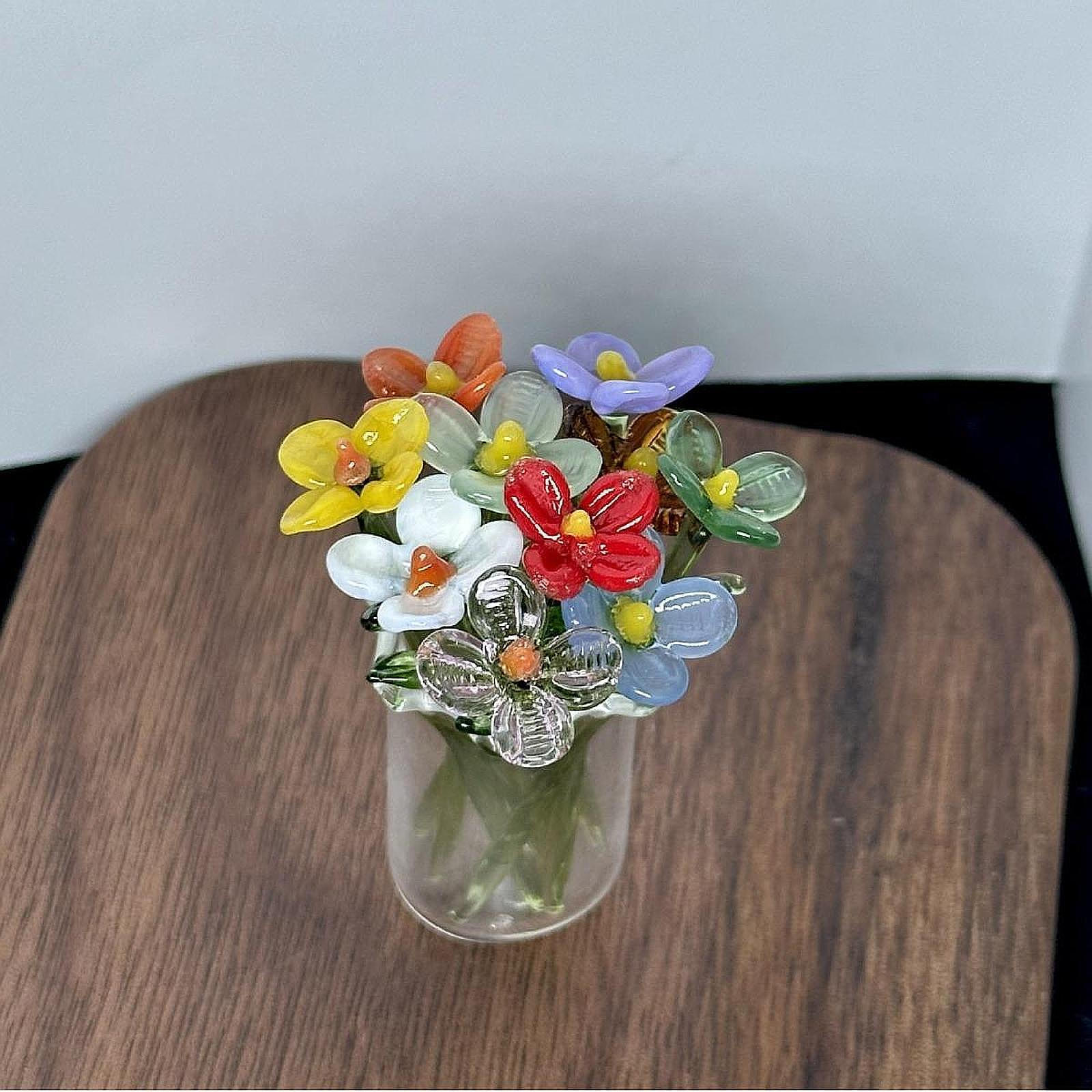 

Glass Flower Bouquet with Vase Artificial Flowers Collectible Figurines for Girlfriend Small flowers