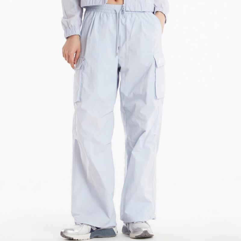 New Balance Lightweight Woven Wide Cargo Pants B1 Nbntf2w422