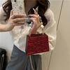 Acrylic bag women's 2025 new European and American fashion ice crack shoulder bag small fragrant wind beaded portable box bag