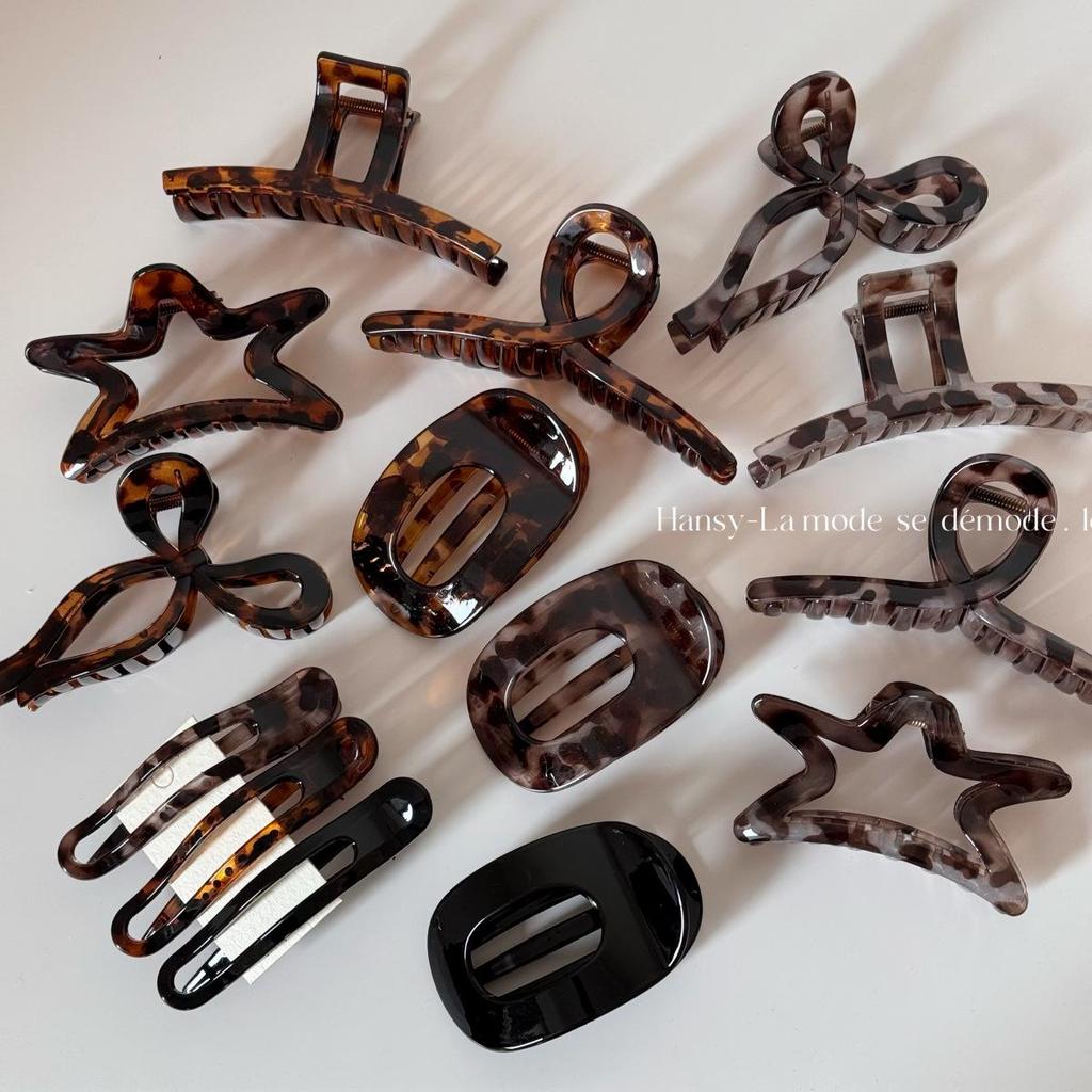 Retro Tortoiseshell Claw Clip: Elegant & Versatile Updo Hair Accessory for Women