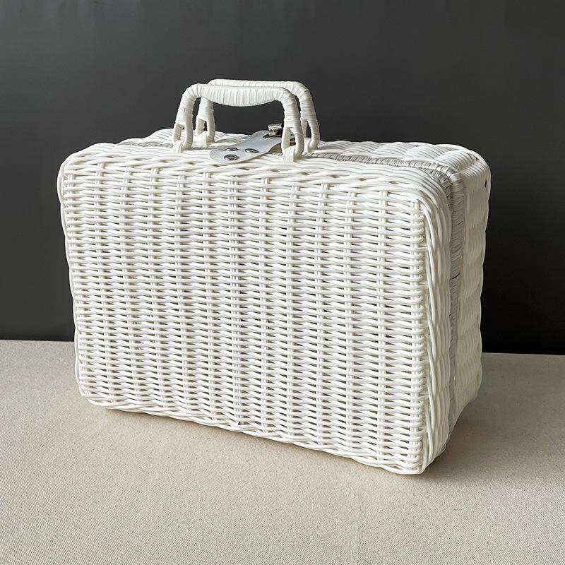 Handmade Retro Wicker Handbag: Bamboo Basket Weaving Gift for Birthdays, Weddings, and Bridesmaids