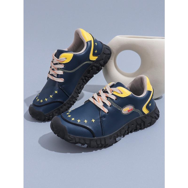 Fashion Womens Hand Stitched Leather Sneakers Lightweight Flat Design Shoes Comfortable Breathable Upper Leather Sole