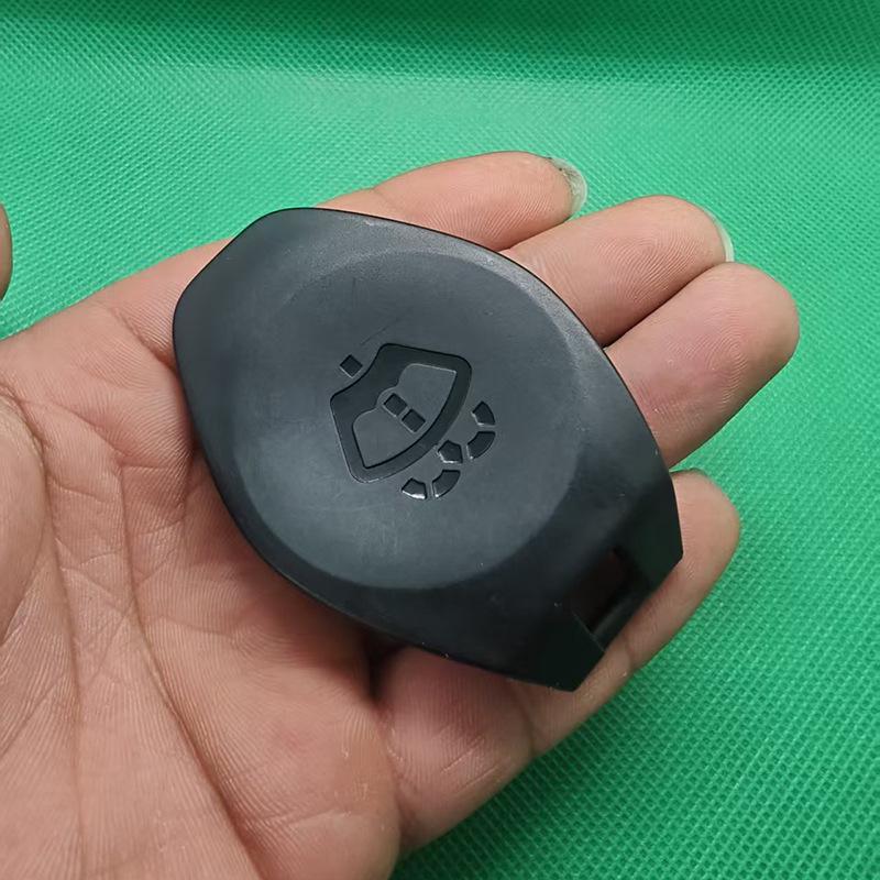 Compatible with Xiaomi SU7 YU7 SU7Ultra Car Windshield Wiper Washer Reservoir Cover
