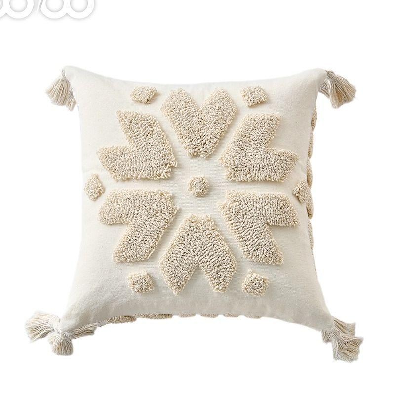 Delicate Tufted Embroidery Pillowcase Super Soft Boucle Velvet Cushion Cover Luxury Plush Textured Pillow Cover