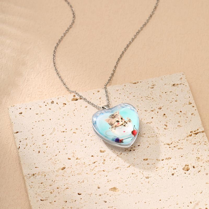 Fashionable heart-shaped crystal pendant Simple cute cat series necklace for women