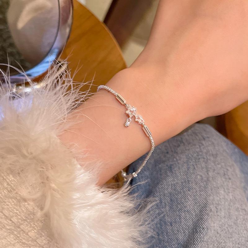 Sparkling Zirconium Star Bracelet Women s Light Luxury Cold Wind Bracelet Advanced Sense Hand