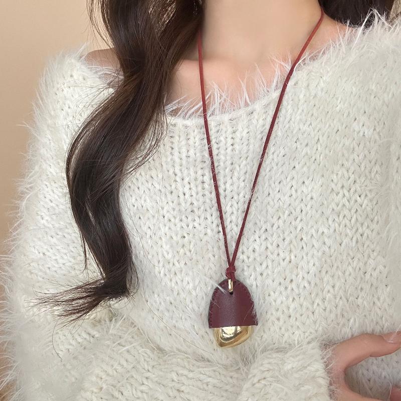 Minar Women'S Black & Blue Color-Block Pu Leather Necklace With Metal Pinecone Pendant