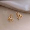 Ohrstecker mit Honigbiene und Perle im koreanischen Stil für Damen Exquisite kleine elegante Ohrringe Damen Hochzeitsparty Geburtstags-Schmuckgeschenke