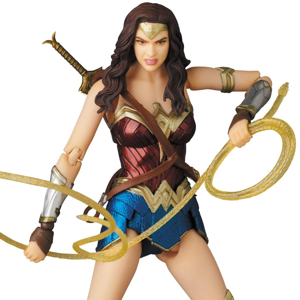 Figurine d'action MAFEX WONDER WOMAN ABS peinte « Wonder Woman » sans échelle & ATBC-PVC