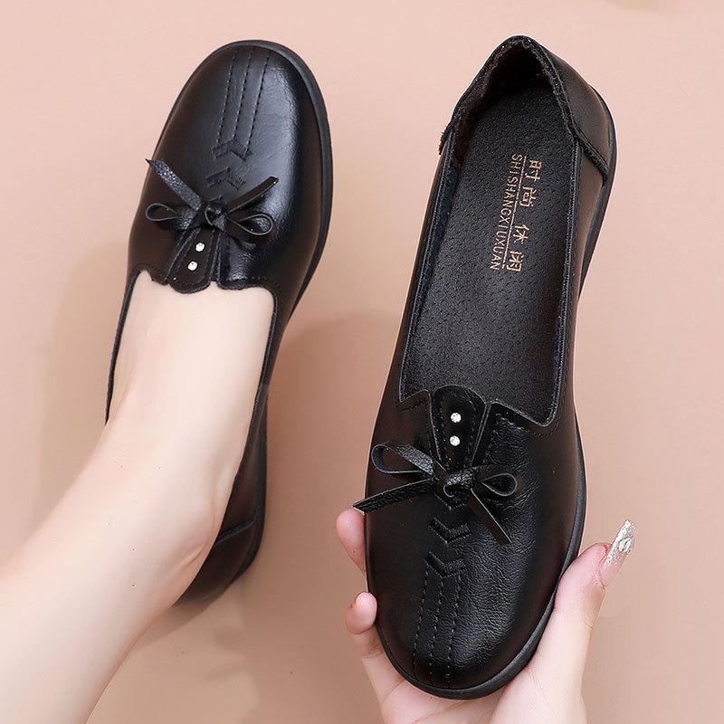 Shoes single shoes soft sole comfortable flat non-slip medium leather shoes in the elderly women's shoes spring and autumn models