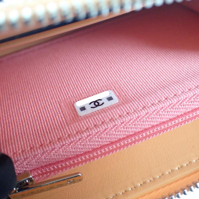 CHANEL  AP3716_B14928_NS838 Coin case Orange Women