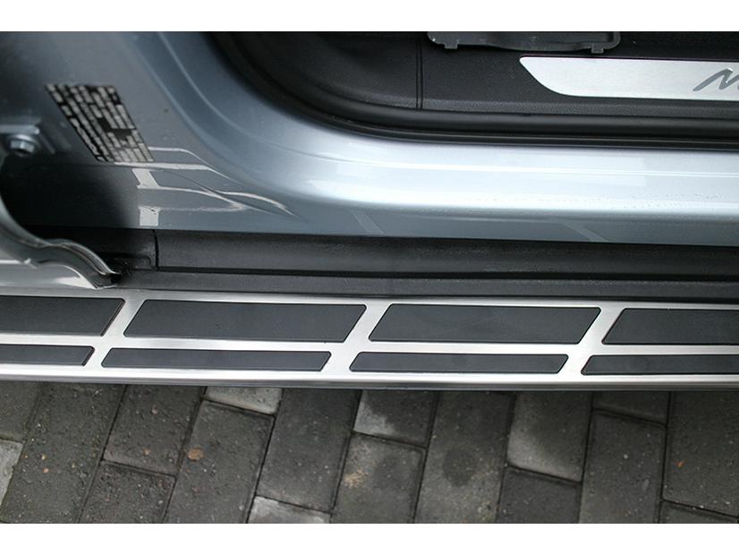 Porsche MACAN Original Style Side and Foot Pedals for Car Modification