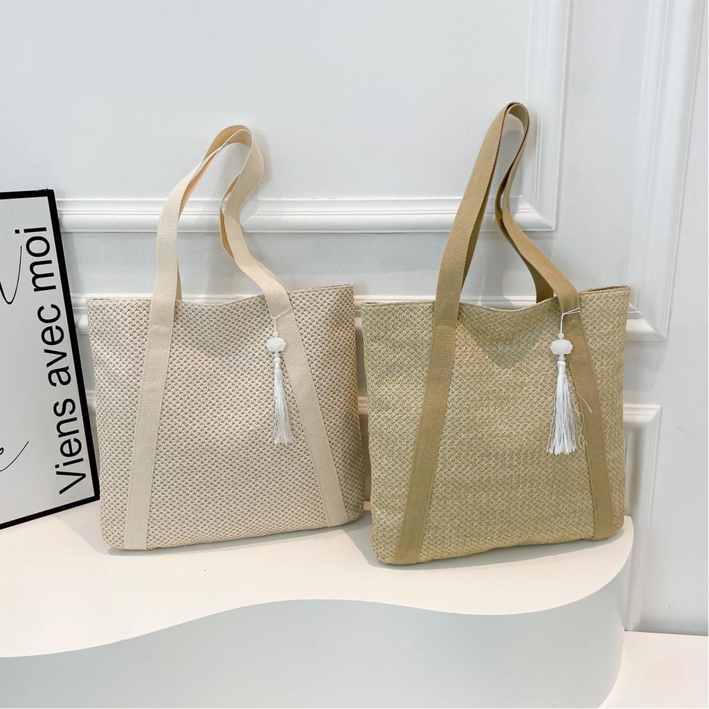 Women'S Woven Straw Beach Solid Color Tote Bag Lightweight Open Top With Tassel Charm For Vacation And Seaside Shoulder Bag