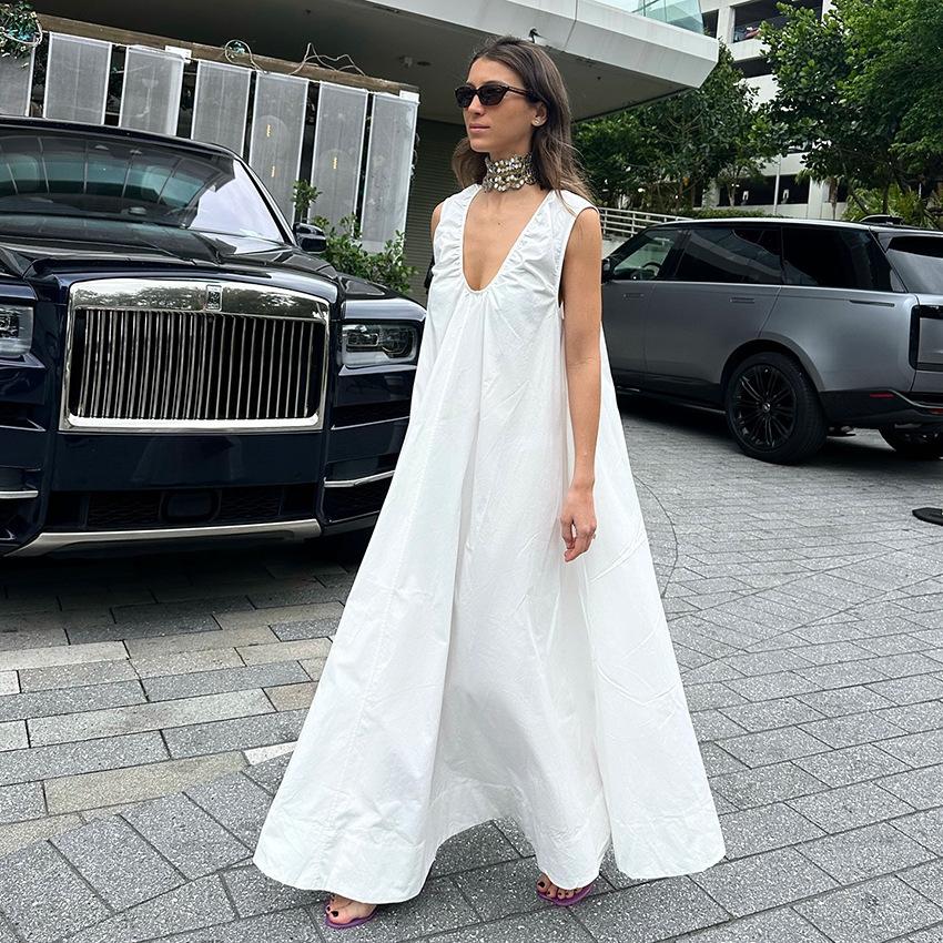 Women's Summer Nordic Minimalist Maxi Dress, Loose Sleeveless V Neck Ruched Tank Long Dress for Casual Vacation Daily Wear