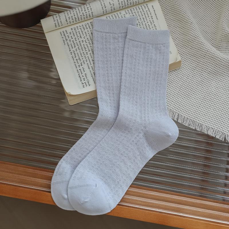 

Female Summer Thin Sweet Floral Mesh Boneless Lace In The Tube Stack Socks 1 pair