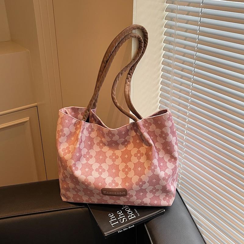 Large-capacity tote bag women's new summer fashion casual versatile shoulder bag niche commuter bag