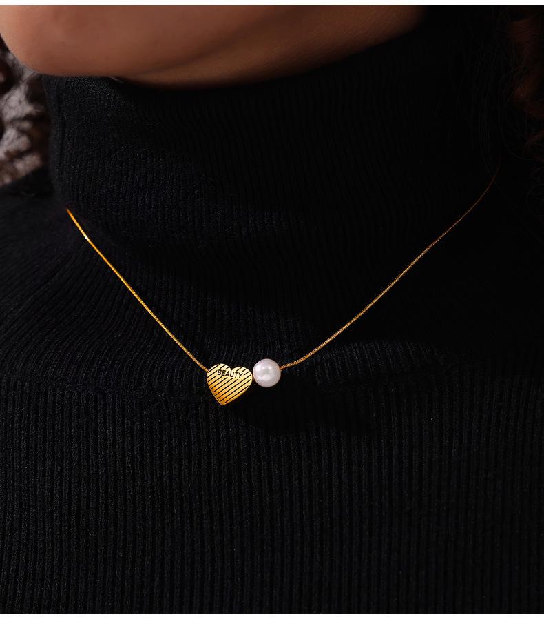 French Retro Heart Teardrop Glass Pendant Gold-Plated Necklace