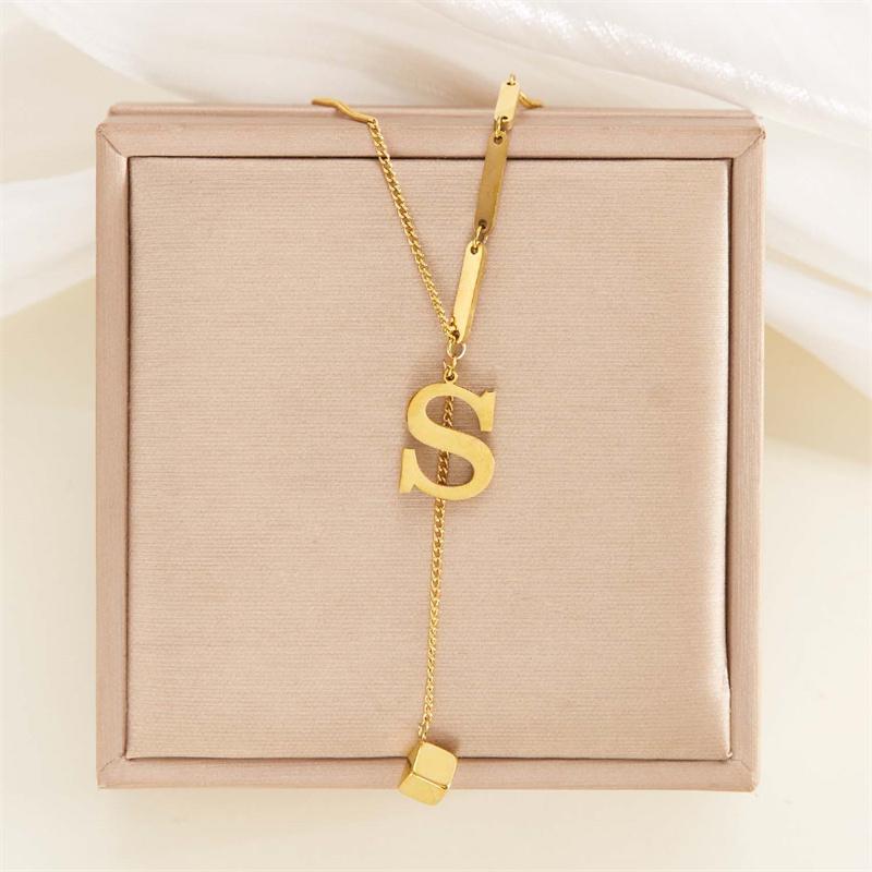Stainless Steel Metal 26 English Letters Necklace for Women Fashion Gold Color Chain A-Z Alphabet Clavicle Necklace Jewelry Gift
