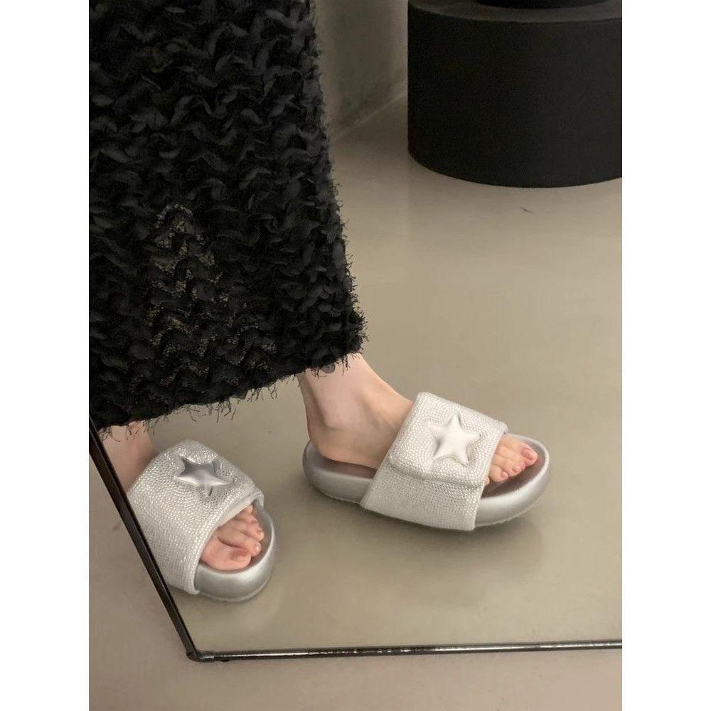 Niche Velcro stars thick-soled one-word slippers women wear thick-soled non-slip beach rhinestone flat-bottomed sandals in summer