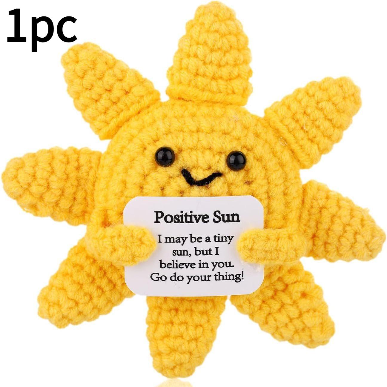 

1/2pcs Positive Sun Crochet Dolls with Inspirational Cards-Handmade Yellow Knitted Suns for New Year, Birthday Party Decorations