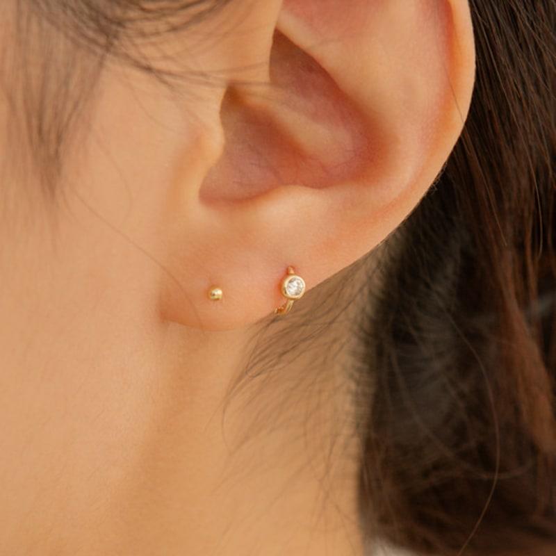 LUNNE 14k Mini Bezel Setting One-Touch Earrings (14k Gold) #LFE16