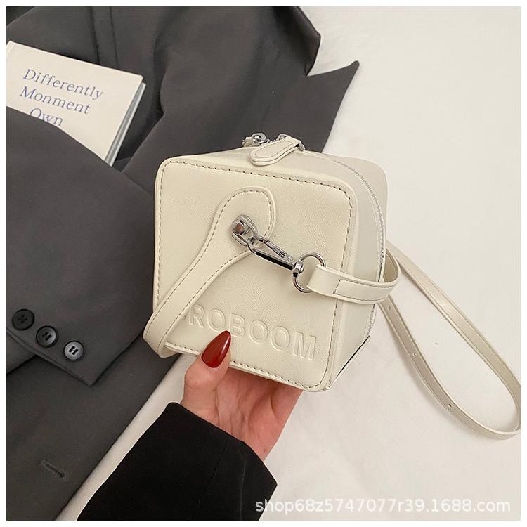 

Fashion small bag women s 2025 new Korean niche design hand-held square bag foreign ins one-shoulder crossbody bag білий
