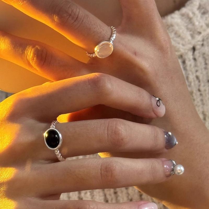 Modern Minimalist Oval Agate Ring For Women With Adjustable Copper Design And Unique Korean Style Inspired