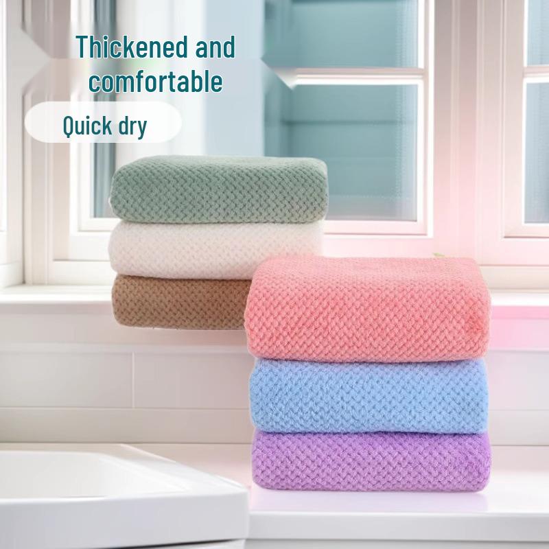 Non-shedding Absorbent Unisex Coral Fleece Bath Towel - Large, Quick-drying, Thickened Pineapple Grid Wrap
