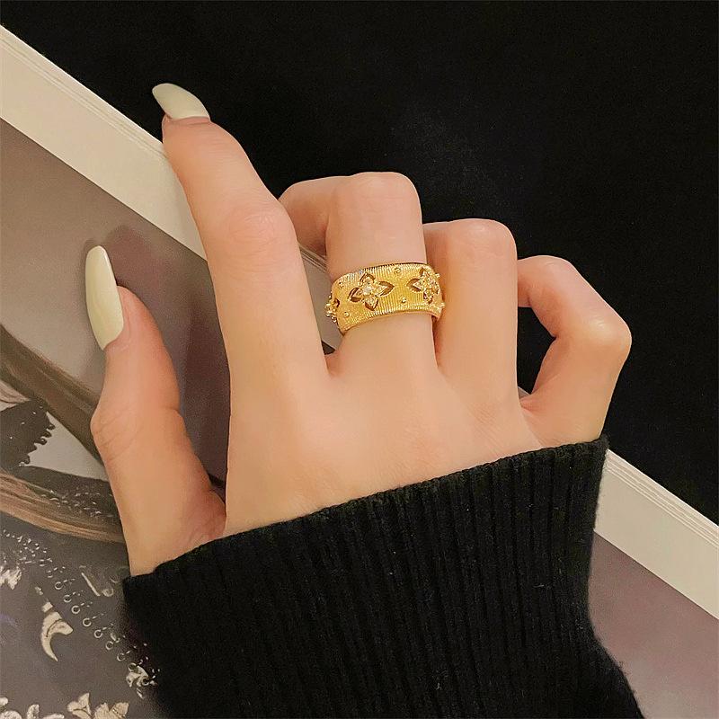 Niche Gold Medieval Brushed Retro Vintage Ring Women'S Zircon Light Luxury Exquisite Temperament Personalized Accessories
