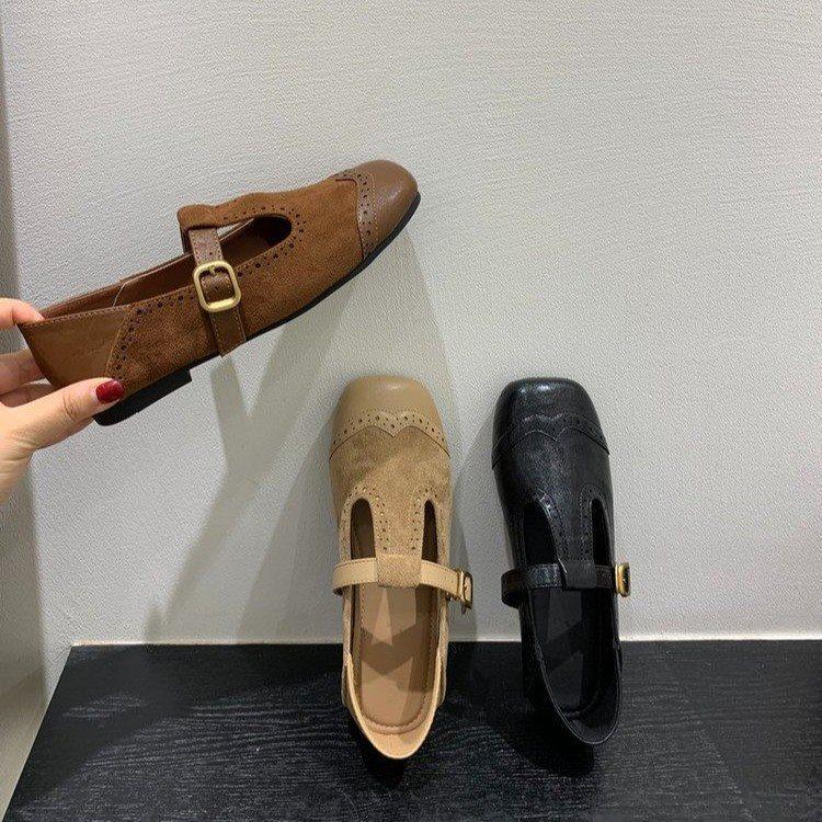 Design Mary Jane shoes shallow mouth single shoes niche square head women autumn retro flat bottom small leather shoes women French engraving no