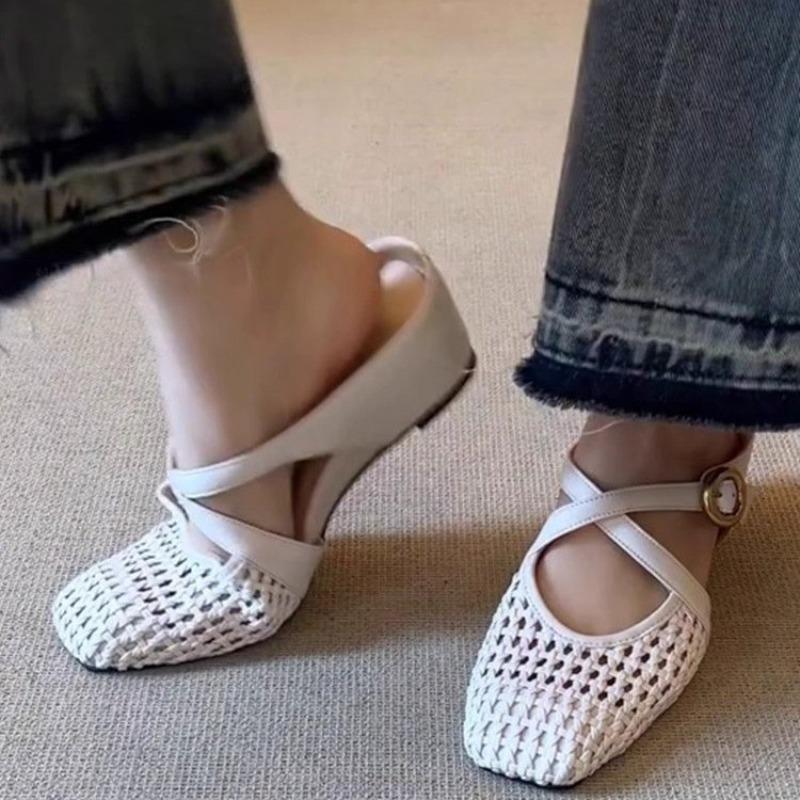 2026 Summer French Premium Retro Style Woven Hollow Mary Jane Shoes New Baotou Slippers 35